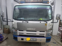 camion-isuzu-isuzi-2014-souk-ahras-algerie