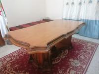 طاولات-table-avec-8-chaises-بوغار-المدية-الجزائر