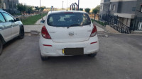 voitures-hyundai-i20-2015-bouinan-blida-algerie