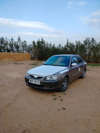 voitures-hyundai-accent-2014-gls-sougueur-tiaret-algerie