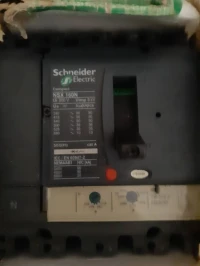 Disjoncteur Schneider 250N et 160N