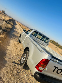 utilitaire-toyota-hilux-2010-belassel-bouzegza-relizane-algerie