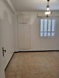 appartement-vente-f3-alger-ain-naadja-algerie