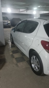 سيارات-peugeot-207-2013-sportium-الدويرة-الجزائر