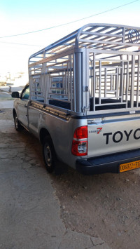 utilitaire-toyota-hilux-2012-zeribet-el-oued-biskra-algerie