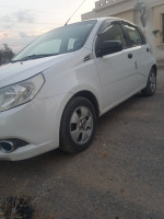 voitures-chevrolet-aveo-5-portes-2012-alger-centre-algerie