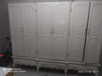 vend armoire en noyer peinte en blanc 