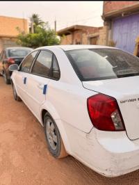 سيارات-chevrolet-optra-4-portes-2012-ورقلة-الجزائر