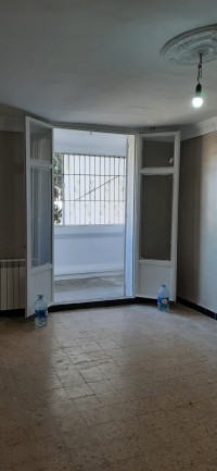 appartement-vente-f2-alger-ain-naadja-algerie