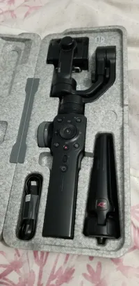 zhiyun smooth 4