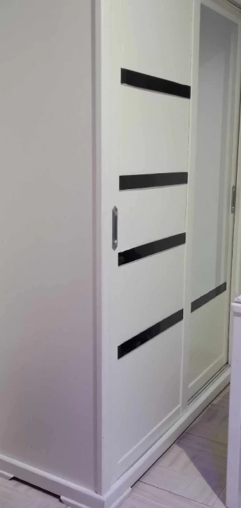 garde robe en bois hêtre