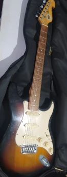 Guitare électrique XP + Amplificateur Drive CD100 + Cable Jack + Entrée Jack USB + Médiateur
