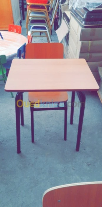 fabrication chaise scolaire