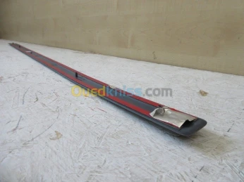 8P3853953D GRU Baguette de protection