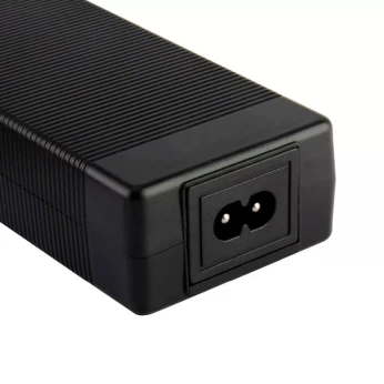 Chargeur de batterie pour vélo électrique et Scooter et Trottinette Jdid cacheter sous emballage