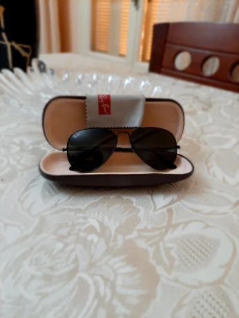 Rayban aviator