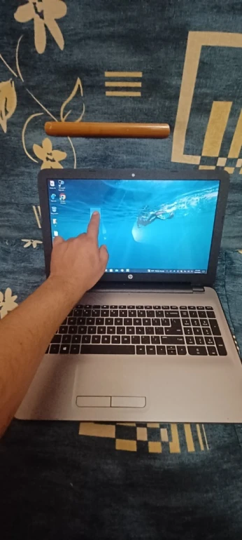 Hp Notebook AMD A8 Ram 8g 256 SSD