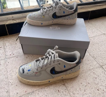 Nike AIRFORCE 1 pointure 38