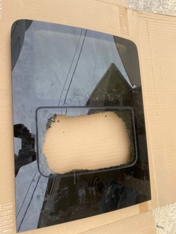 a vendre vitre latéral gauche caddy