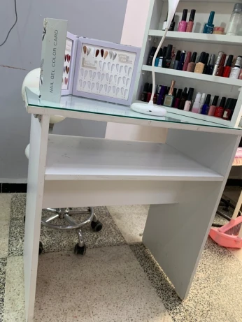 Table onglerie