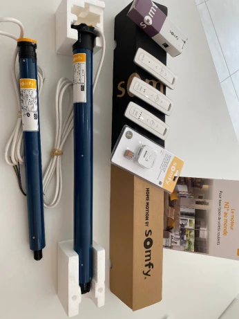 MOTEUR VOLET ROULANT AVEC TELECOMMANDE