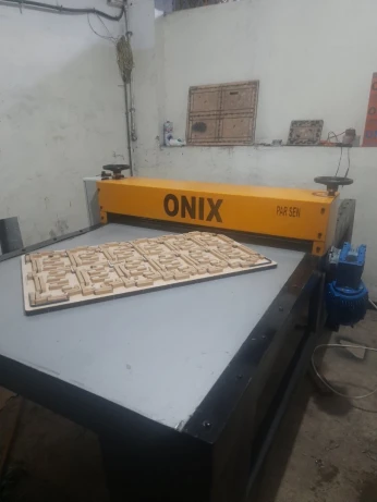 Machine de découpe onix