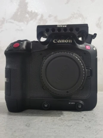 Canon eos C70 + bague EF-eosR