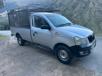 Mahindra Genio 2013 DC Luxe