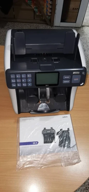 Compteuse et détecteur de faux billets