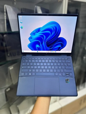 HP SPECTRE X360 2-in-1  I7 13TH 32 GB 2 TB SSD