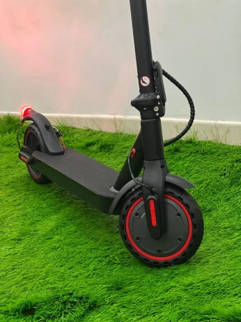 Trotinette électrique E9 pro Neuf jamais utilisé