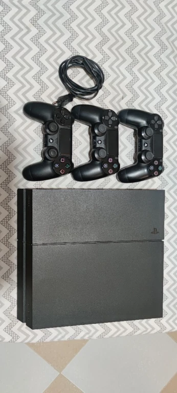 PS4