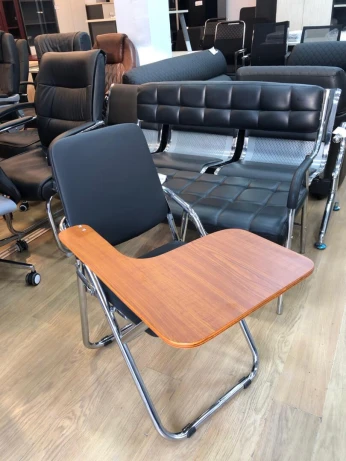 chaise pliante avec tablette integrée Compacte, légère