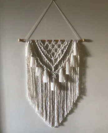 Suspension murale en macramé