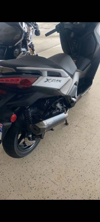 YAMAHA XMAX 300 2023