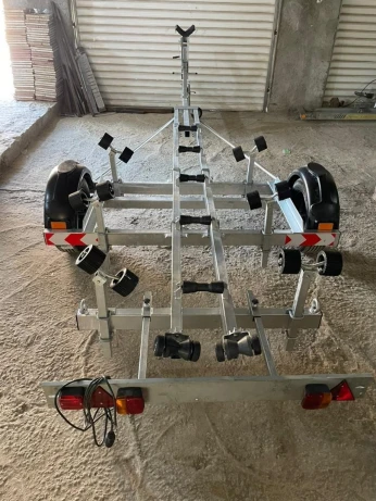Remorque bateau 5m50