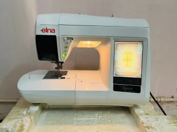 Machine brodeuses Elna Xquisit 2