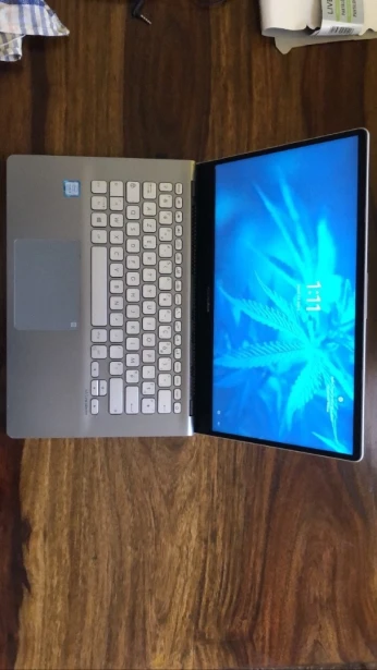 ASUS vivo book s14