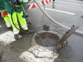 Débouchage conduite vidange fosse nettoyage