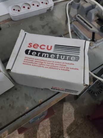 Boitier rideaux électriques