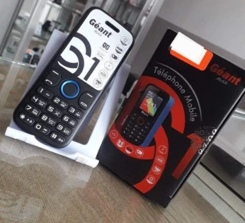 Téléphone portable GÉANT G1 هاتف محمول Téléphone portable GÉANT G1 هاتف محمول