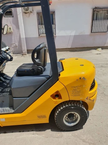 EL BARDI Chariot élévateur / clarck / 3,5T 2016