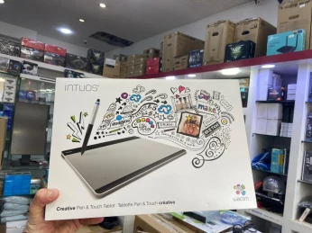 tab graphique WACOM Stylo Intuos taille M CTH-680/S0-BX