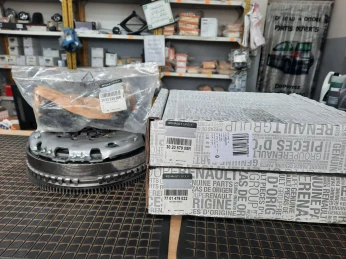 Kitte Embrayage Megane 3 1.9 DCI avec volant moteur