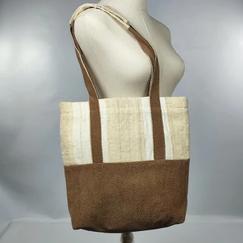Sac à main tissage main pure laine
