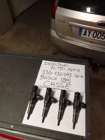 Injecteur 2L tdi 140 ch , casse