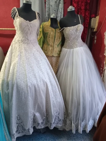 ملابس نساء