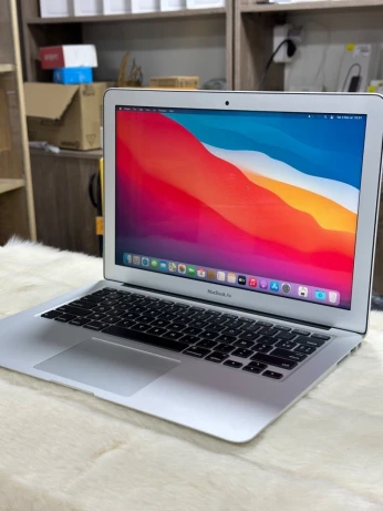 MACBOOK AIR 13.3 2017 I5 1.8GHZ 8GO 128GO SSD CYCLE 7
