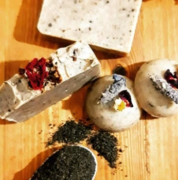 Savon deux en un à l'huile et graines de Nigelle