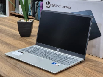 HP (2024) LAPTOP 15-FD0182WN I7 1335U 16GO 1TB SSD NVME NUEF